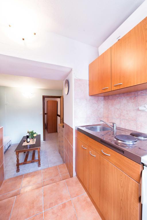Apartment Mika Водице Екстериор снимка
